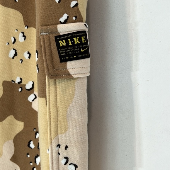 Nike Club fleece cargo style relaxed jogger sweatpants oversized fit mid-rise Lg - Picture 5 of 6